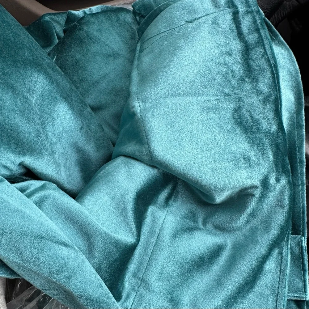 Luxurious Teal Velvet Blackout Curtains - Set of 2
